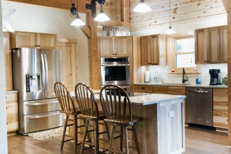 Knox-Home-Nebraska-post-and-beam-kitchen