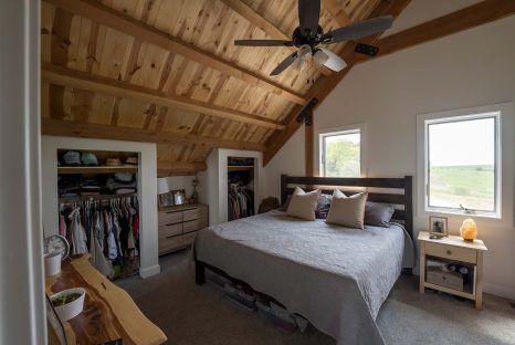 Post-and-beam-home-kit-bedroom