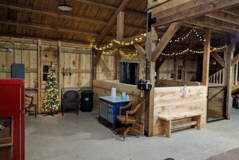 interior-post-and-beam-hobby-barn