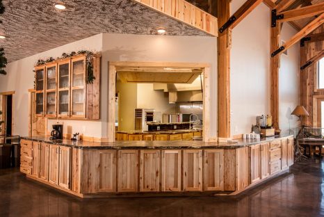 timber-frame-lodge-kitchen