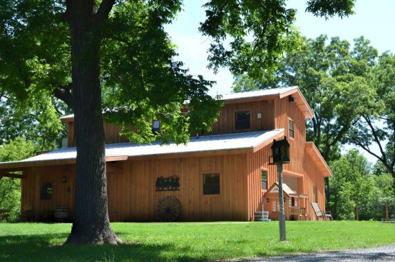timber-frame-raised-center-barn-exterior