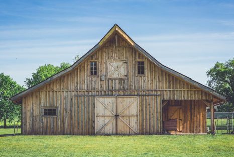 exterior-post-and-beam-barn