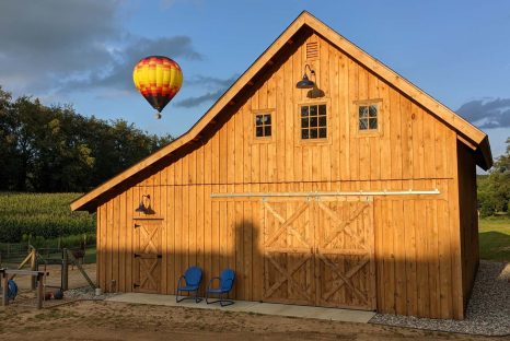 post-and-beam-hobby-barn-exterior