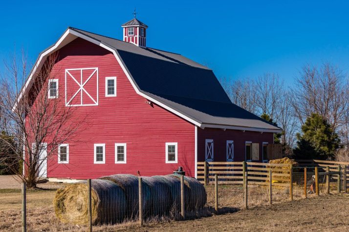 Barn - SHA0814 - Legacy Post and Beam