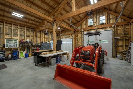 interior-post-and-beam-barn-kit