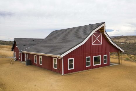 post-and-beam-barn-home-kit-exterior