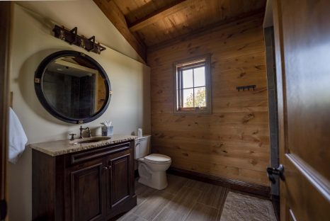 rustic-timber-frame-home-bathroom