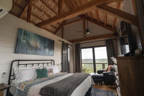 apartment-barn-post-and-beam-kit-bedroom