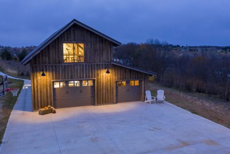 timber-frame-barn-garage-with-loft