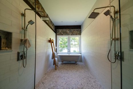 bathroom-post-and-beam-home