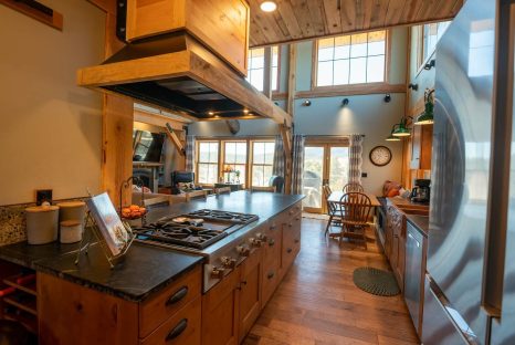 kitchen-great-room-timber-framing
