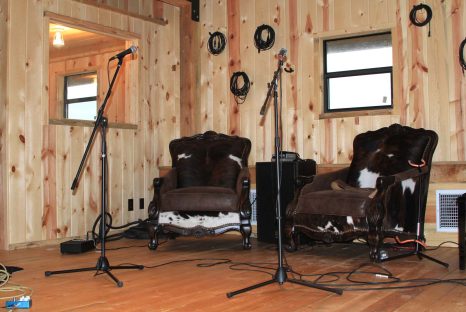 recording-studio-post-and-beam-barn