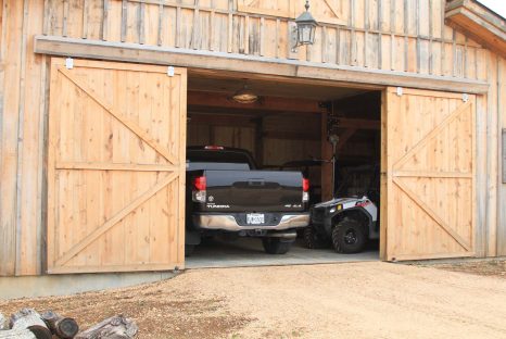 sliding-barn-doors-kit-barn