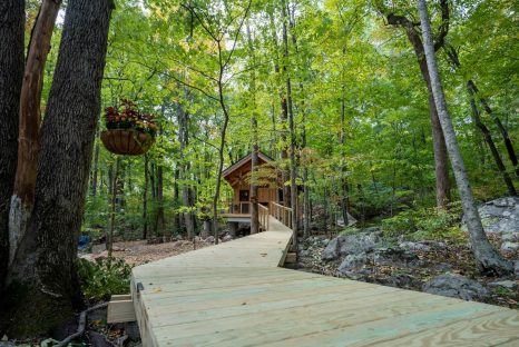 unique-cabin-in-the-woods-vacation-rental-kit