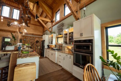 modern-farmhouse-kitchen-post-and-beam