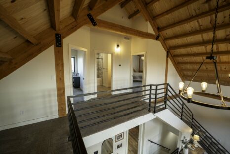 loft-catwalk-timber-home