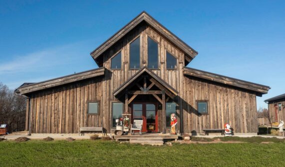 barn-home-raised-center