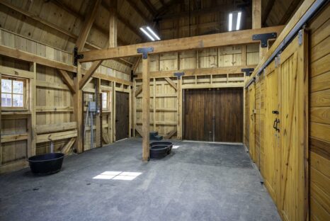 interior-gambrel-barn-kit