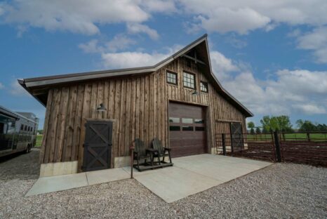 hobby-barn-post-and-beam