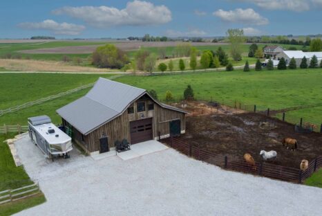 horse-barn-timber-frame