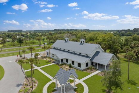 white-wedding-venue-timber