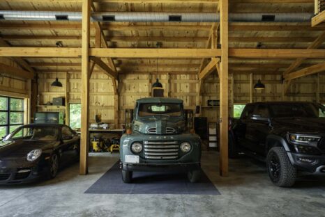 post-and-beam-vehicle-storage-barn