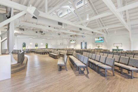 sanctuary-church-timber-frame