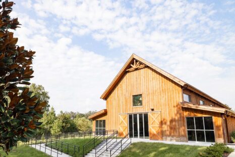 exterior-post-and-beam-wedding