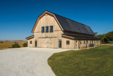 Exterior-Gambrel-Barn-Kit