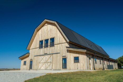 Exterior-Gambrel-Barn-Kit