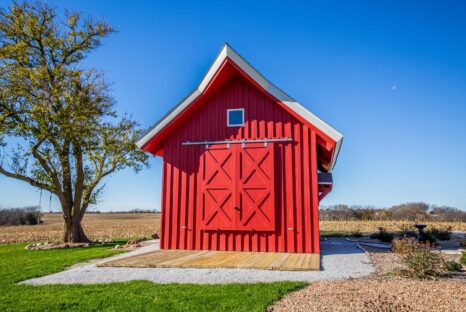 barn-home-kit