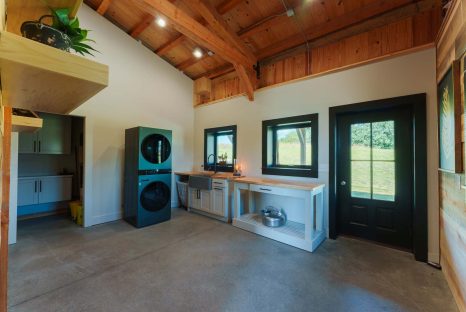 barn-kit-laundry-room