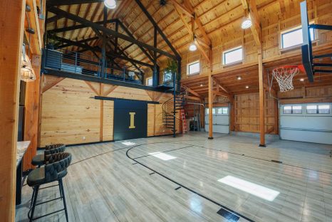 timber-frame-hobby-barn