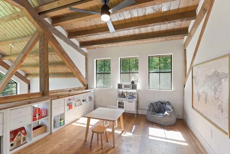 open-concept-home-loft