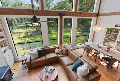 lofted-ceiling-open-concept-home