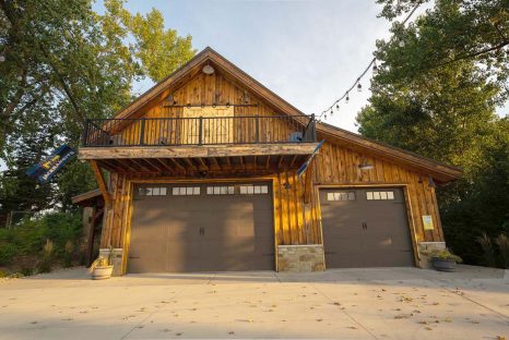 post-and-beam-barn
