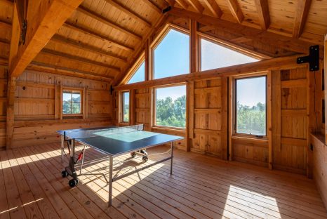 barn-loft-game-room