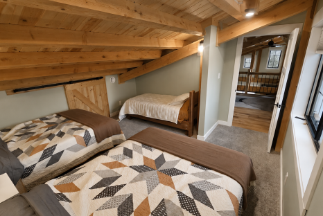 cabin-loft-bedroom