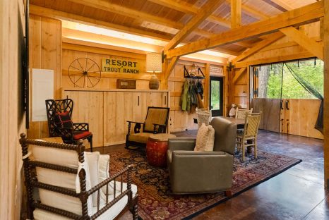 timber-barndominium-garage