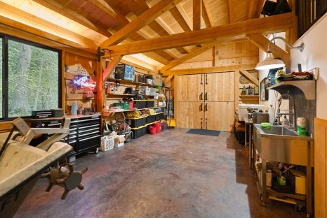 post-and-beam-storage-garage